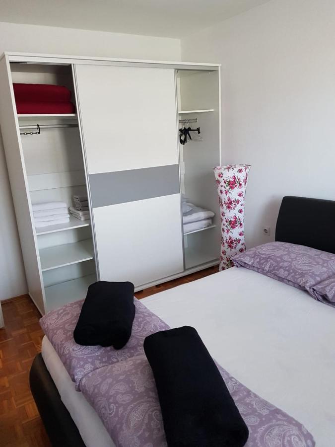 Apartment Noa Pula Bagian luar foto