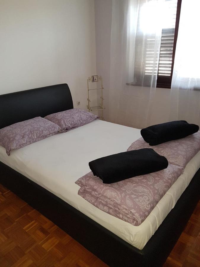 Apartment Noa Pula Bagian luar foto