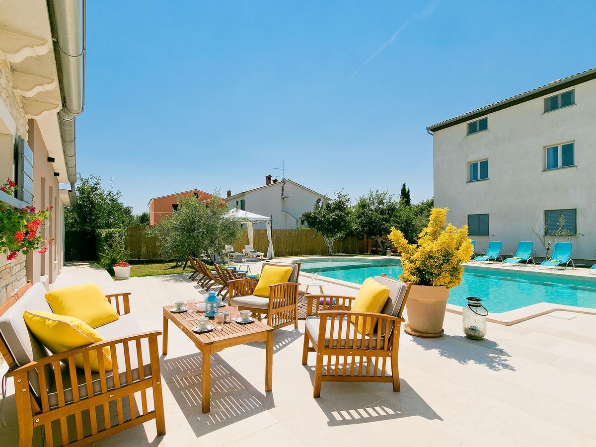 Apartment Noa Pula Bagian luar foto