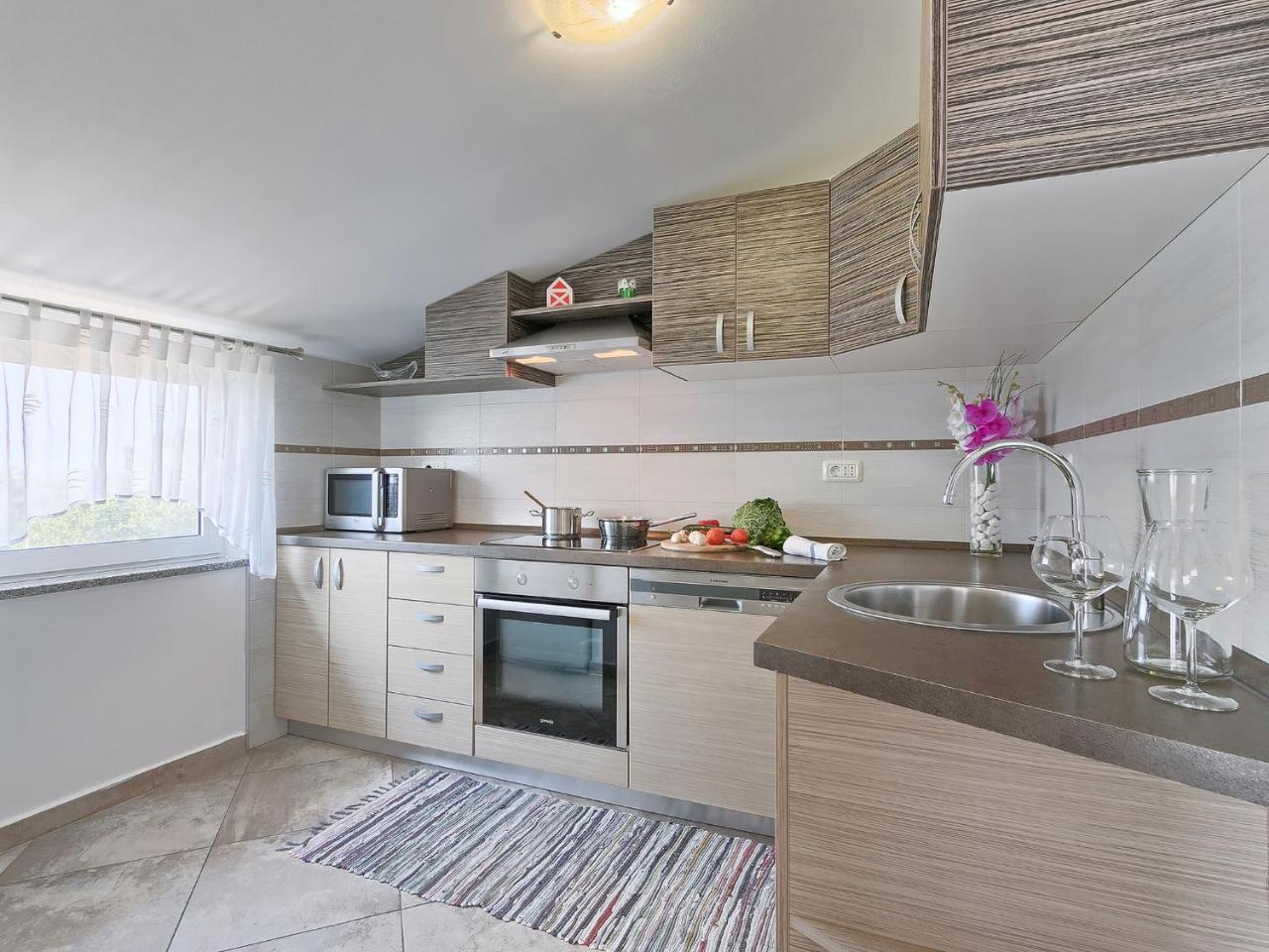 Apartment Noa Pula Bagian luar foto